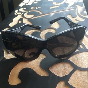 Women’s Gucci Sun glasses